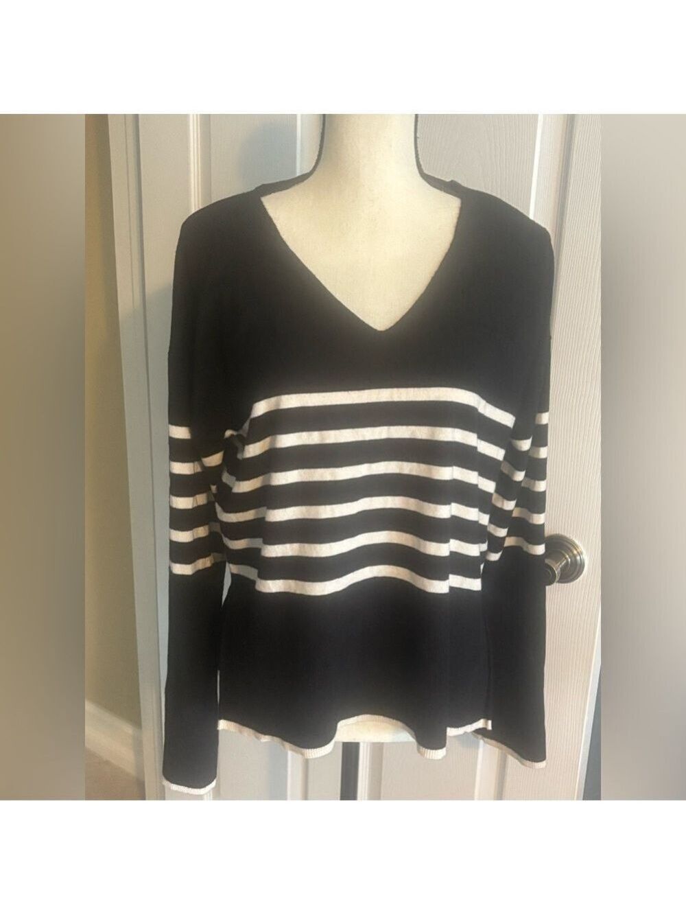 Vero Moda Black and White Striped V-Neck Sweater Wide Slv Modal Blend Sz L NWT